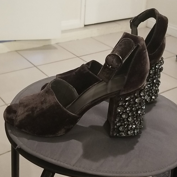 💕JOIE💕 Lafayette Velvet Heel Sandal In Coal - Picture 15 of 16